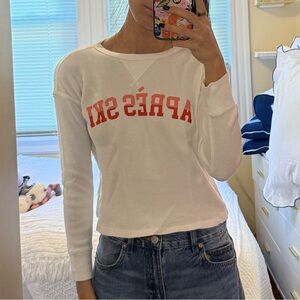 Stylish White Long Sleeve Top with Red Graphic